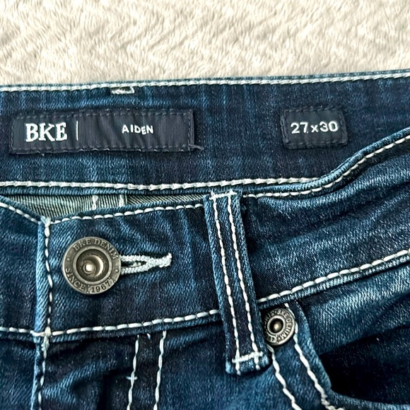 Blue jeans 27x30 - Picture 1 of 3